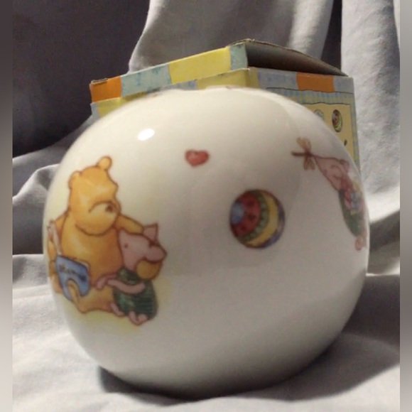 Royal Doulton Winnie the Pooh Christening Bank - IOB - Picture 2 of 11